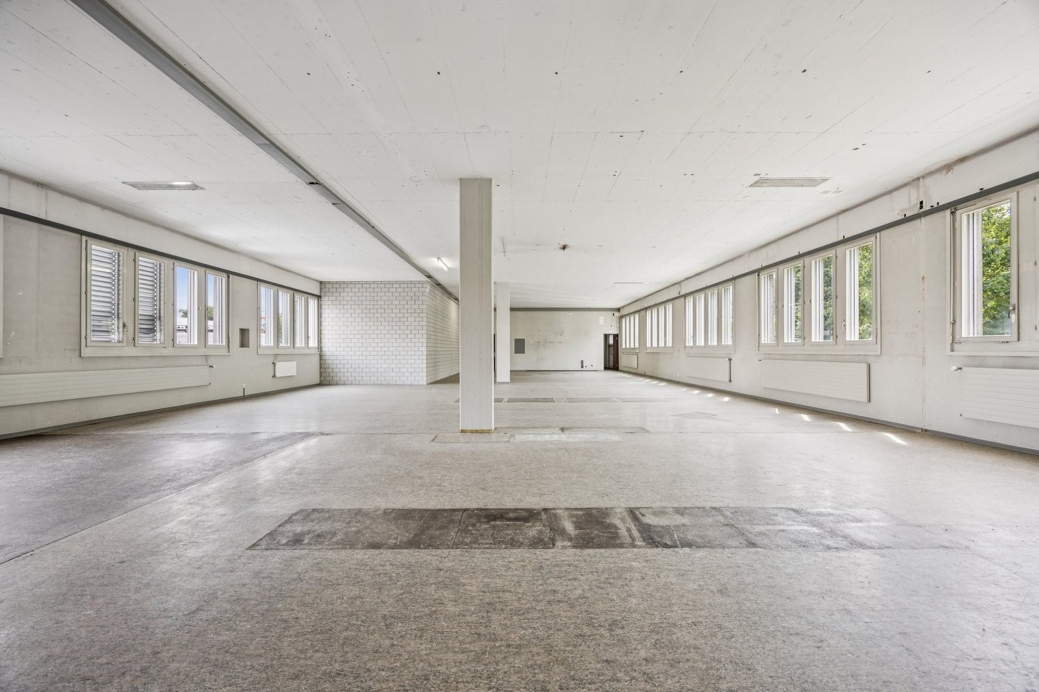 267m² commercial, photo 9 sur 10