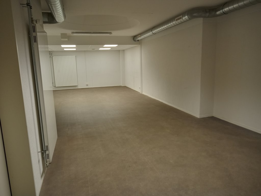 245m² office, photo 2 sur 10