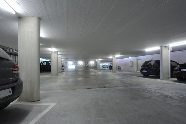Underground slot, photo 1 sur 2