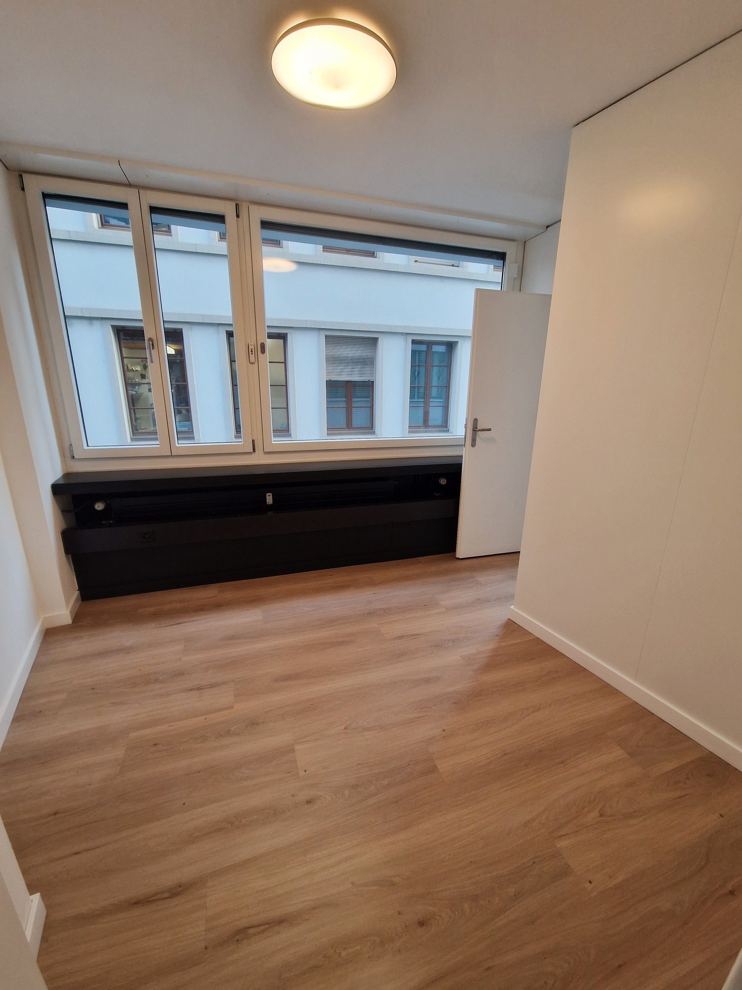 Bureau de 68m², photo 3 sur 4