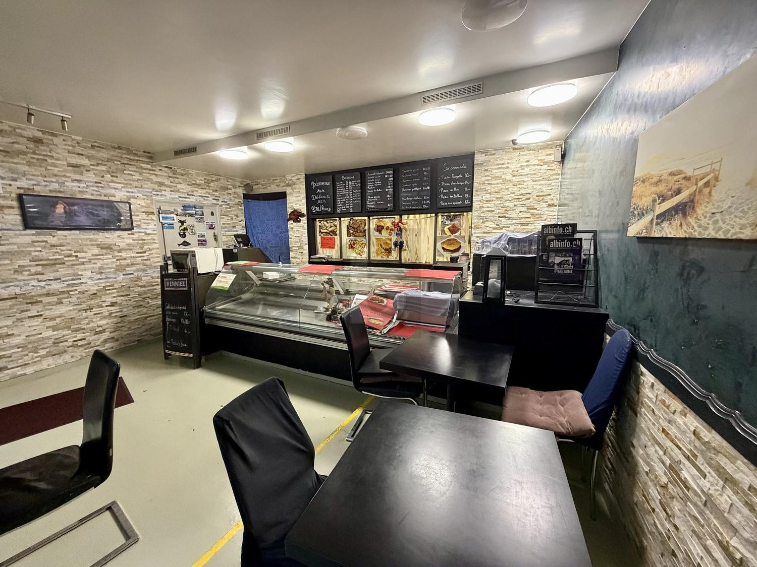 70m² shop, photo 3 sur 4