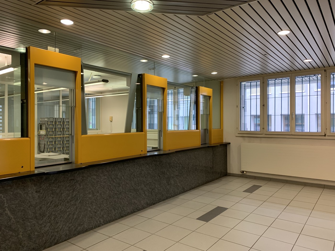 120m² commercial, photo 1 sur 7