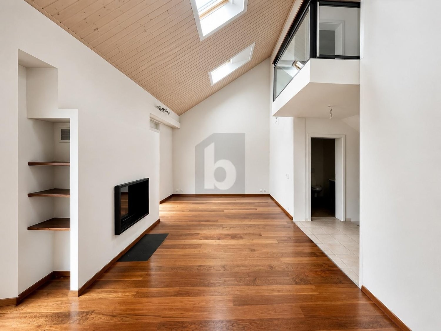 7 rooms roof flat, photo 3 sur 4