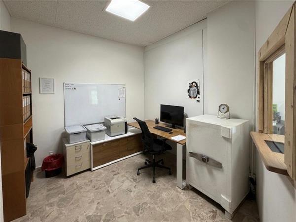 Bureau, photo 3 sur 7