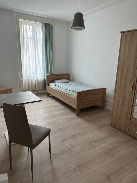 1 chambre, chambre individuelle, photo 1 sur 3