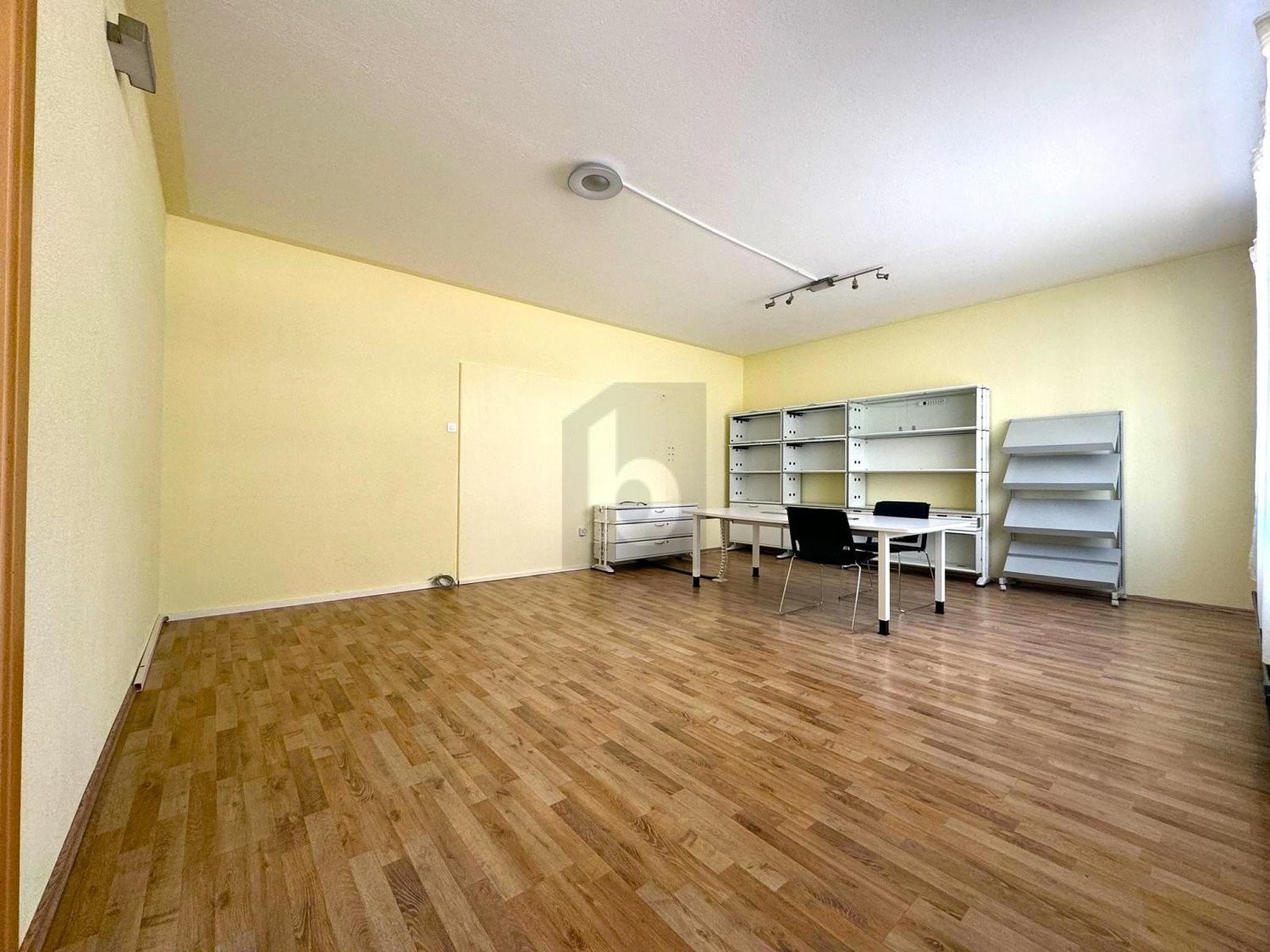 Bureau de 56m²