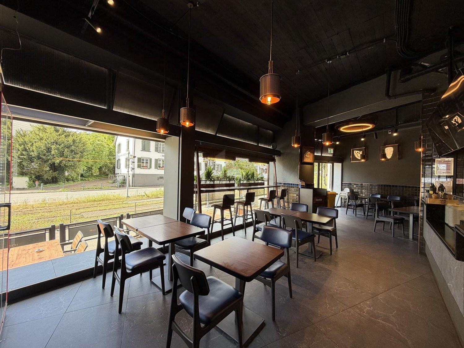 Restaurant de 180m², photo 2 sur 2