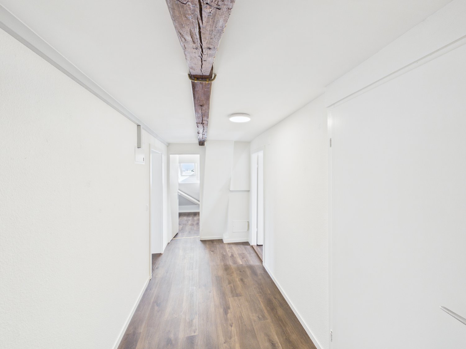 3 ½ pièces appartement au dernier étage, photo 7 sur 10