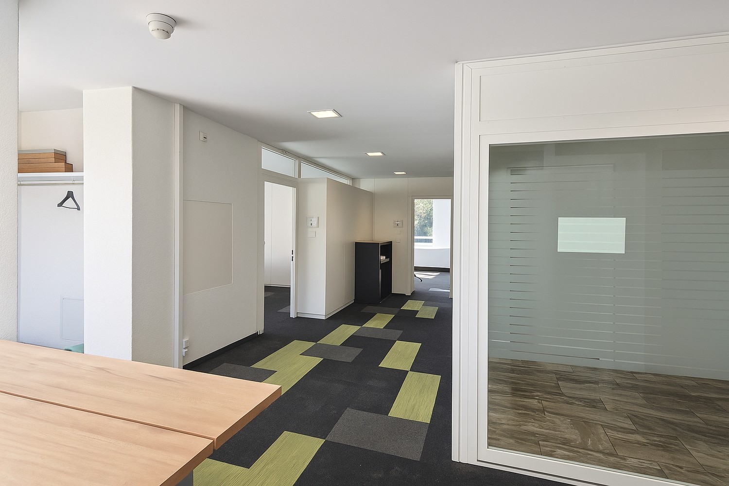 1807m² de bureaux