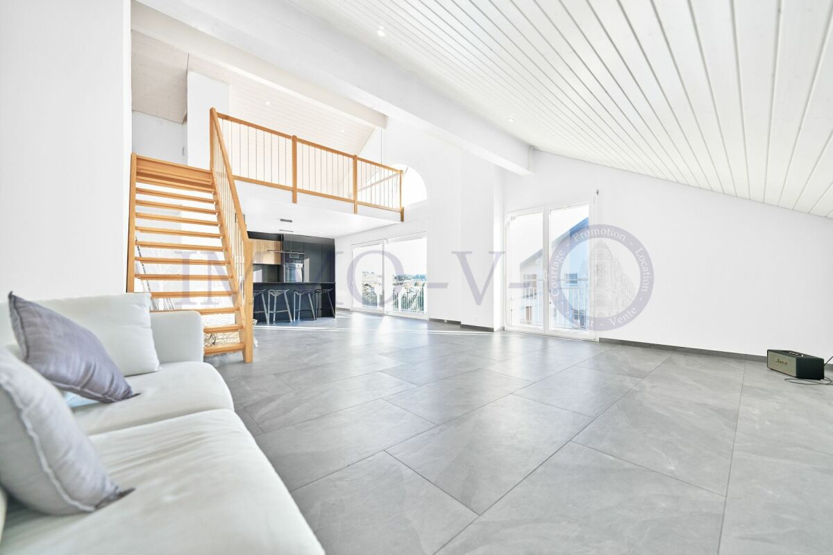 3 rooms attic flat