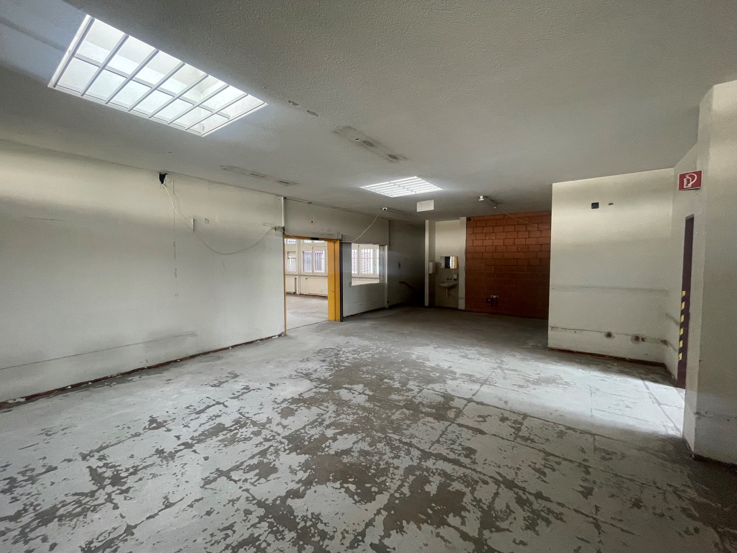 Magasin de 354m²