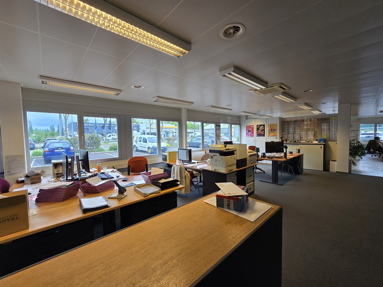 166m² office