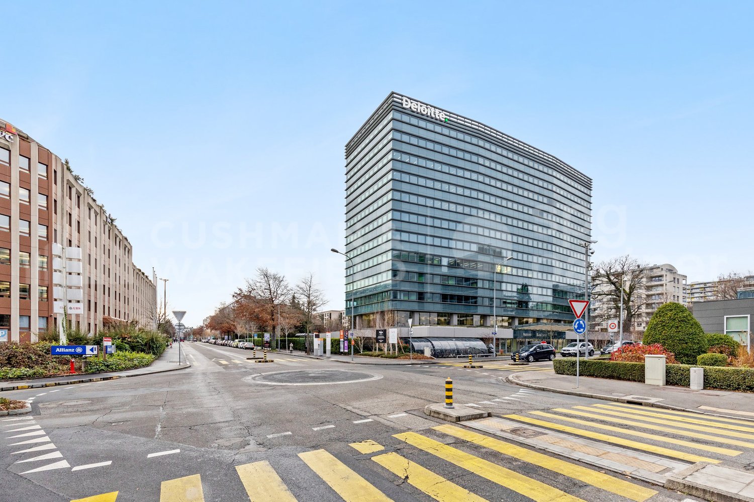 860m² office, photo 1 sur 10