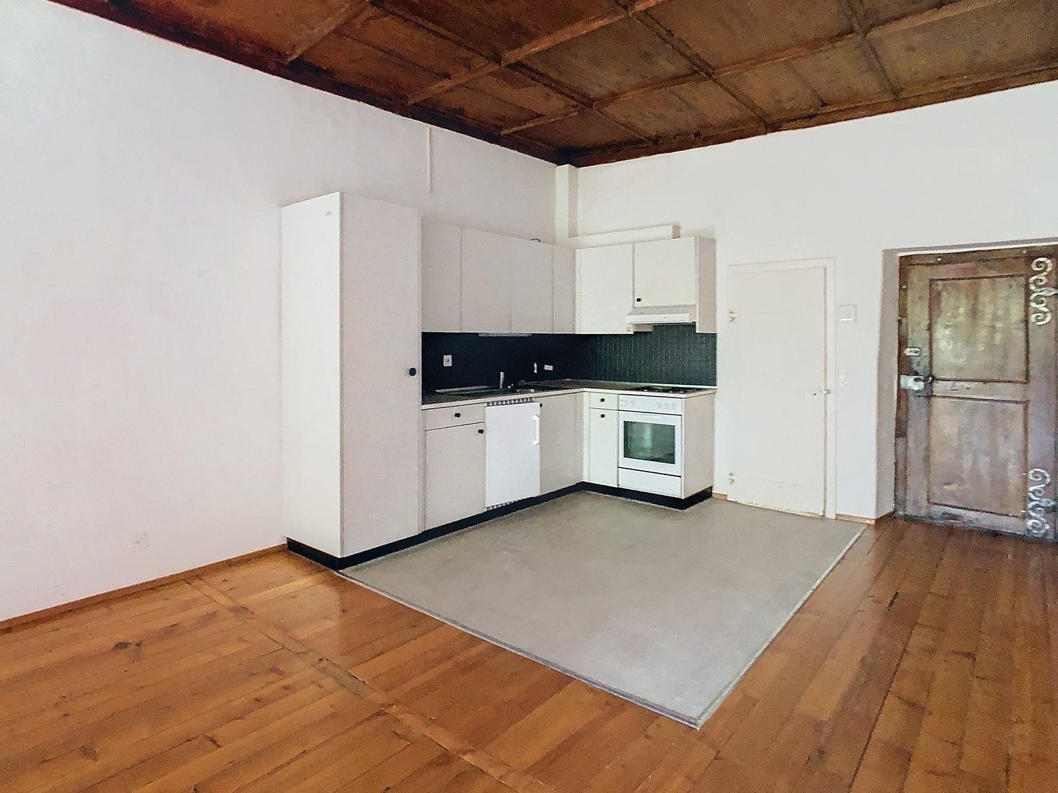 1 room studio