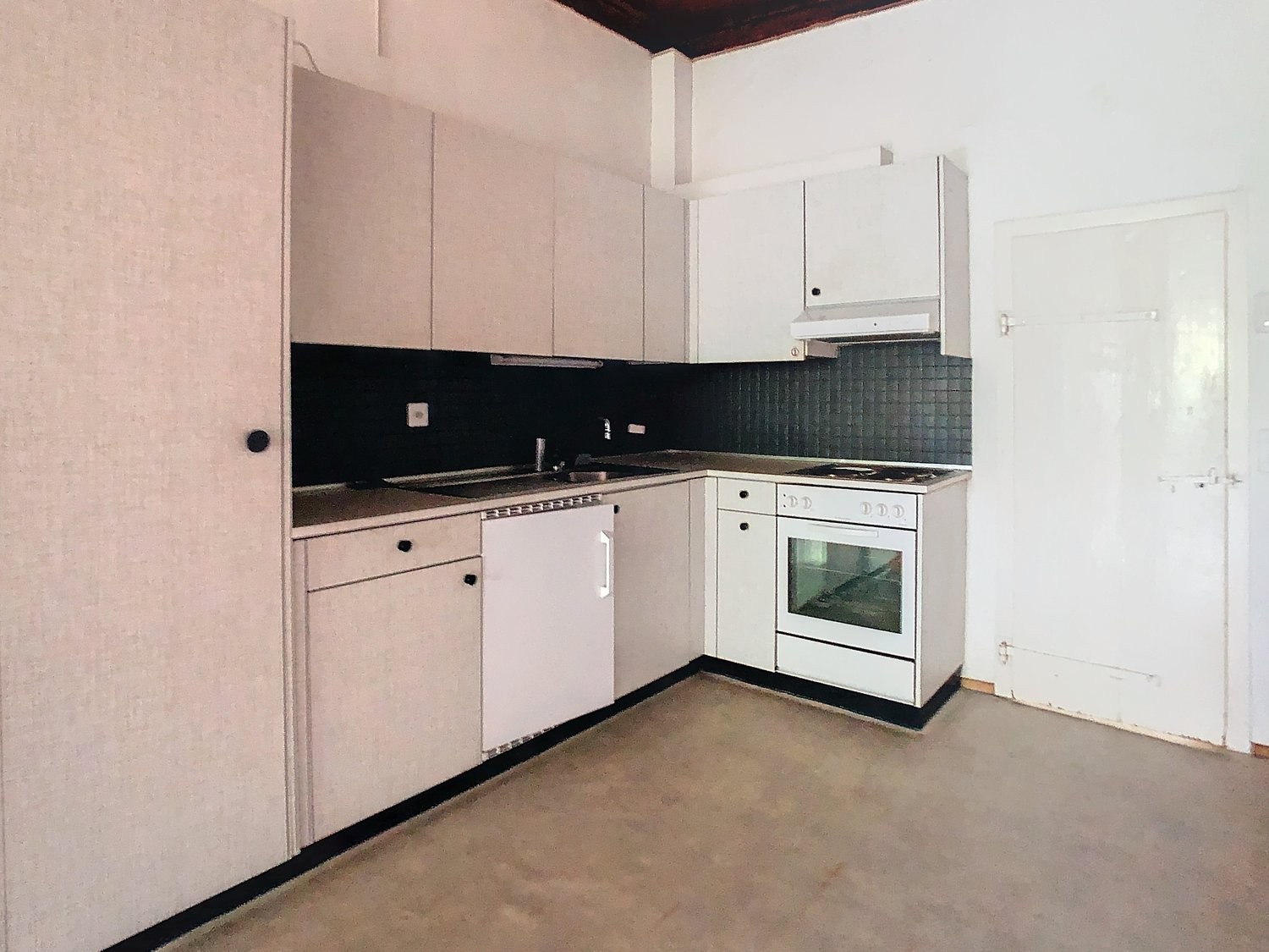 1 room studio