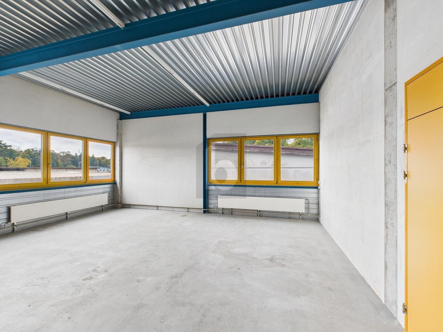 Local de stockage de 75m²