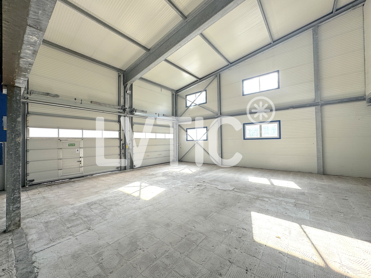 2200m² industrial object