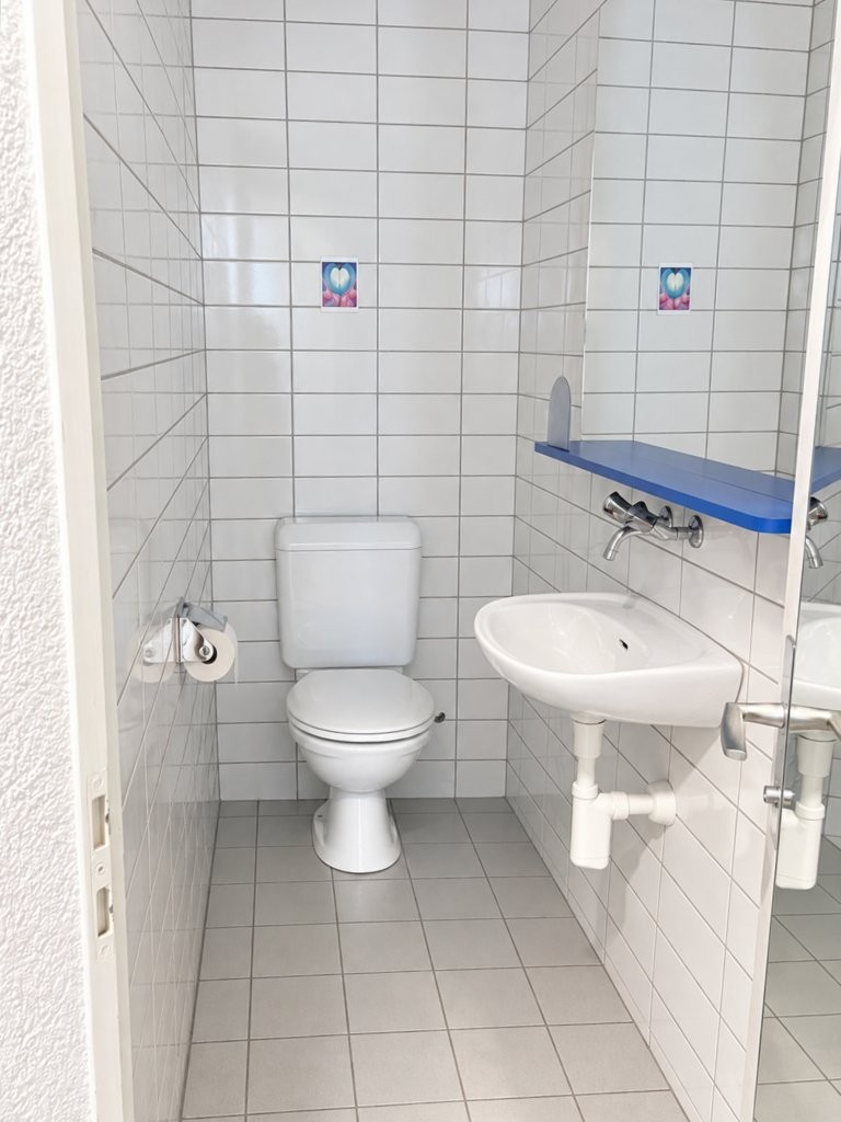 74m² commercial