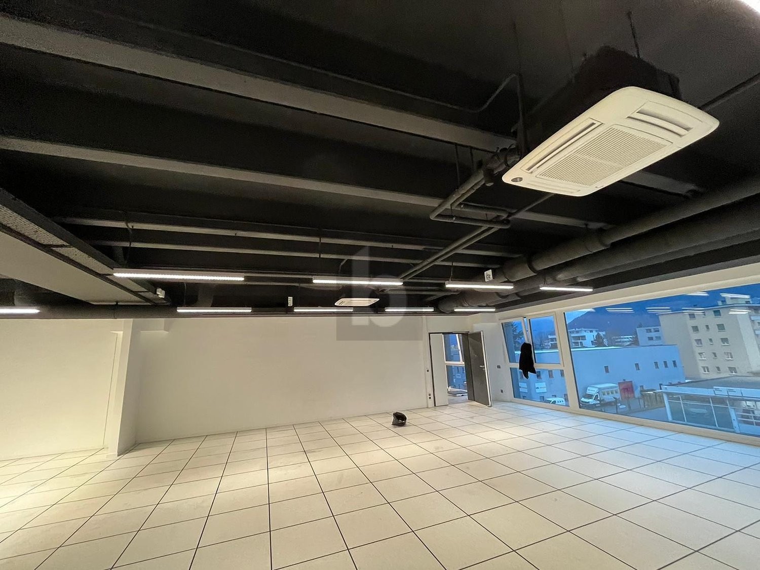 120m² bureau, photo 3 sur 4
