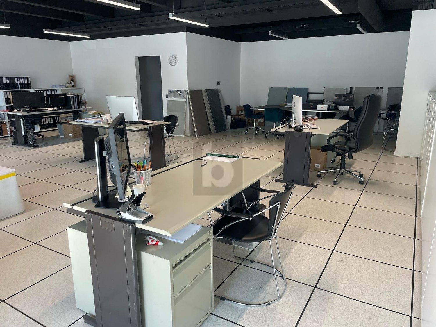 120m² bureau, photo 2 sur 4