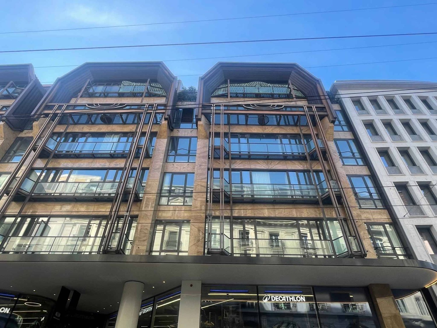 800m² office, photo 1 sur 2
