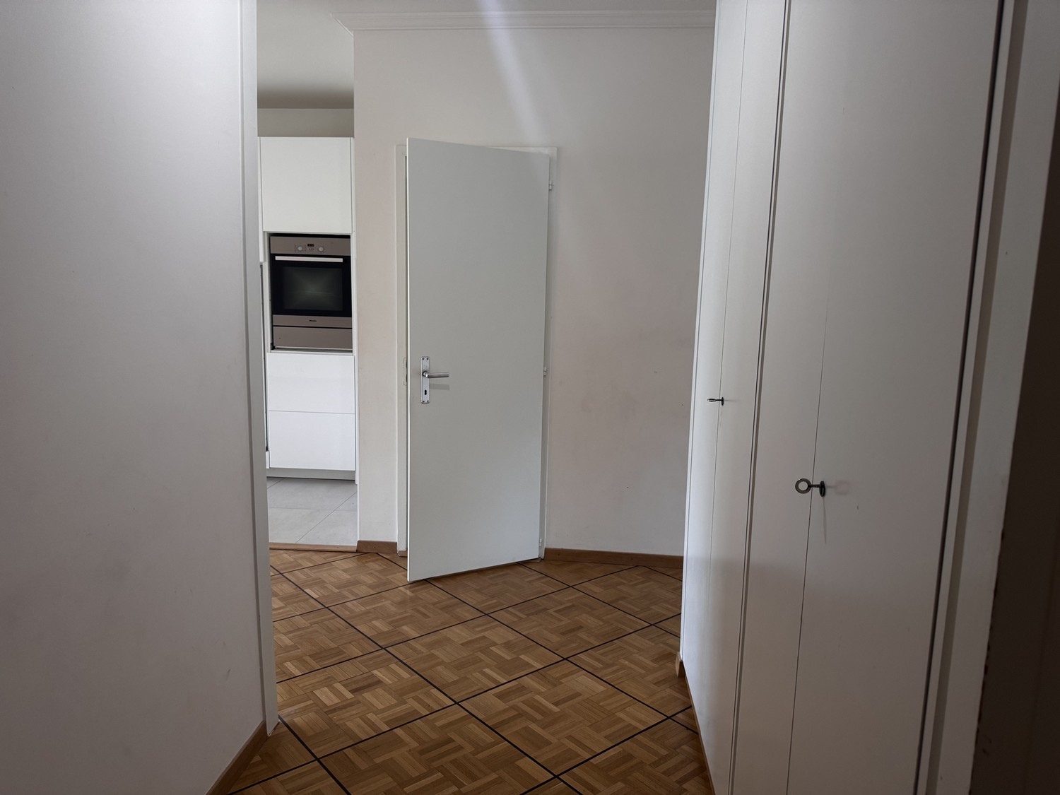 5 rooms apartment
