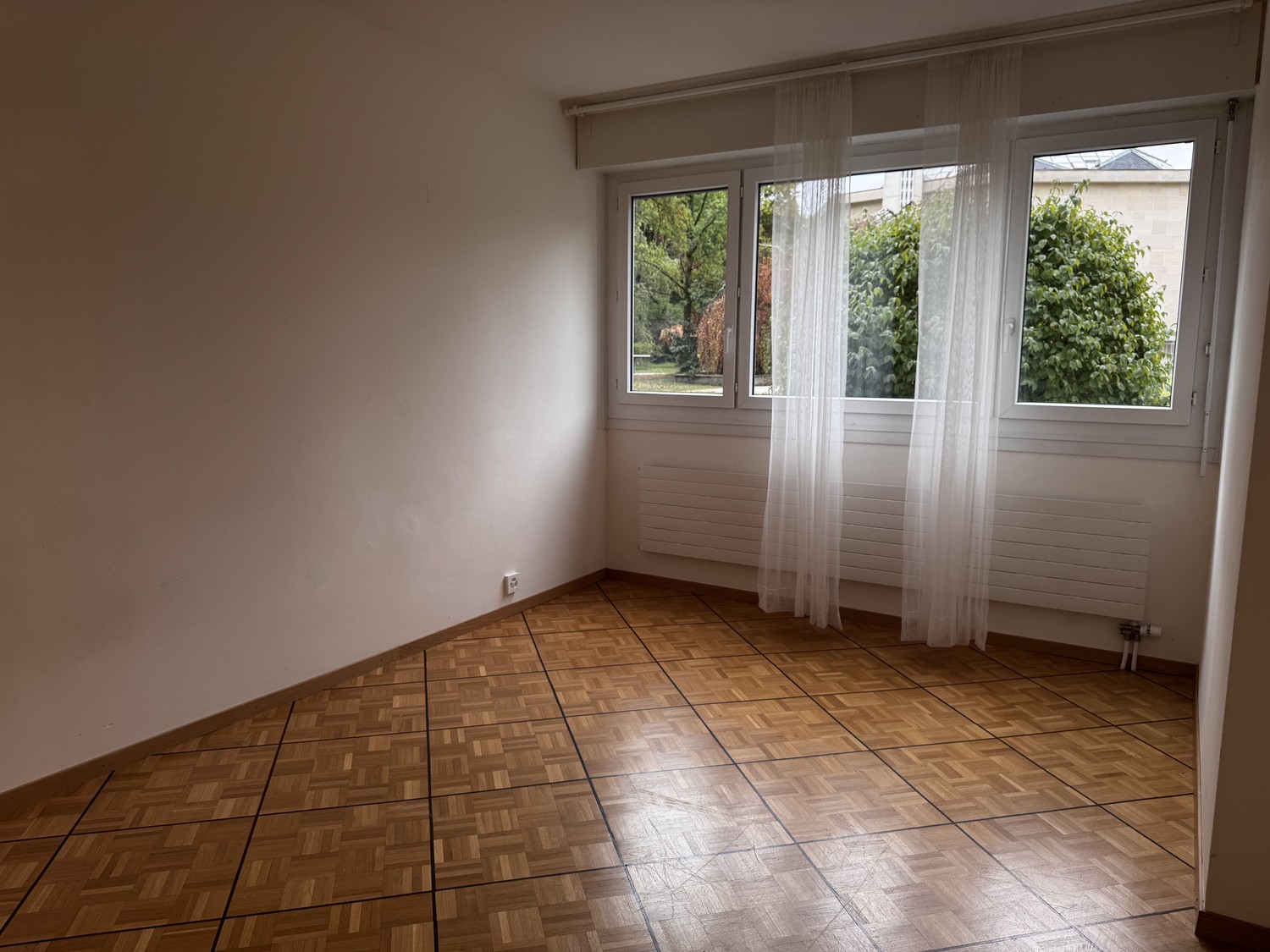 5 rooms apartment