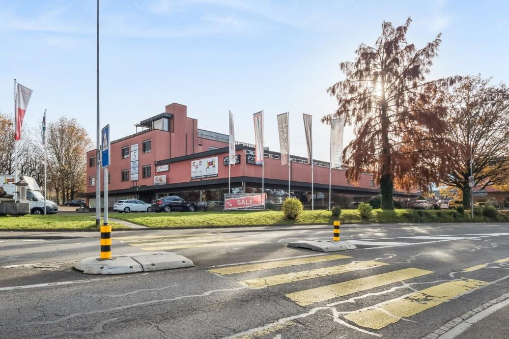 Magasin de 1000m², photo 5 sur 5