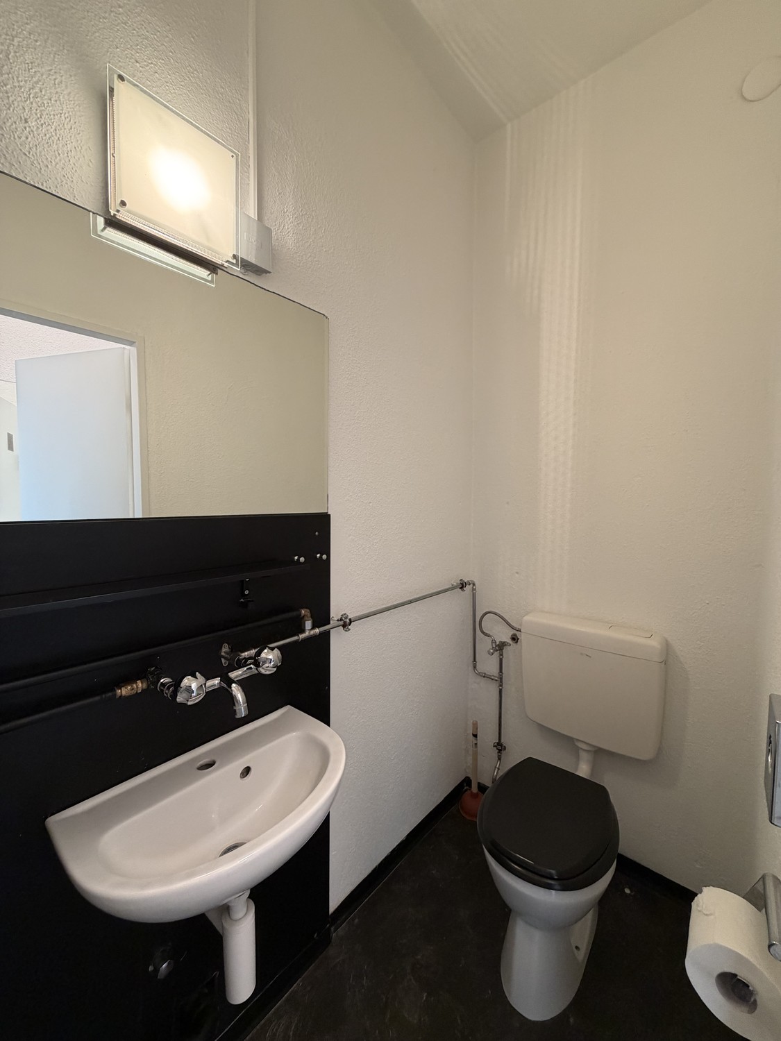 Magasin de 97m², photo 8 sur 10