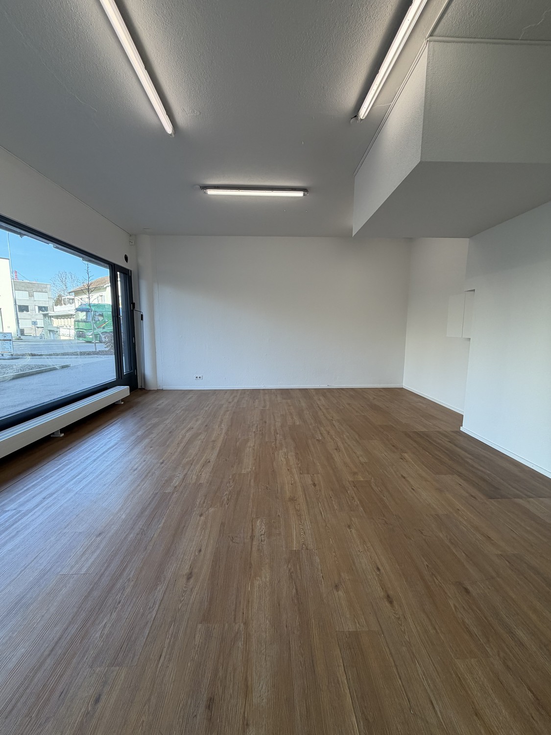 Magasin de 97m², photo 6 sur 10