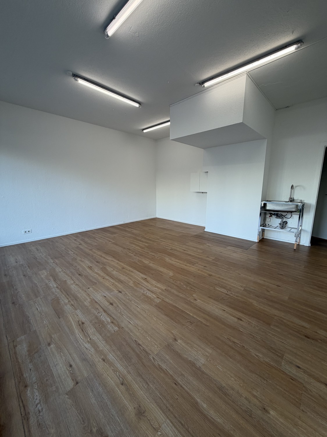 Magasin de 97m², photo 7 sur 10