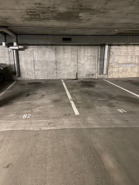 Place de parc souterrain

Idéalement situé à Schliern, nous louons au Schaufelweg 7, immédiatement ou à convenir, diverses places de stationnement pour CHF 105.00 plus TVA.



Avons-nous suscité votre intérêt ? Dans ce cas, contactez-nous via le formulaire de contact pour un rendez-vous de visite. N, photo 3 sur 4