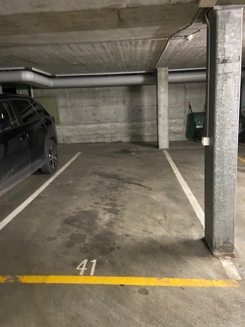Place de parc souterrain

Idéalement situé à Schliern, nous louons au Schaufelweg 7, immédiatement ou à convenir, diverses places de stationnement pour CHF 105.00 plus TVA.



Avons-nous suscité votre intérêt ? Dans ce cas, contactez-nous via le formulaire de contact pour un rendez-vous de visite. N, photo 4 sur 4