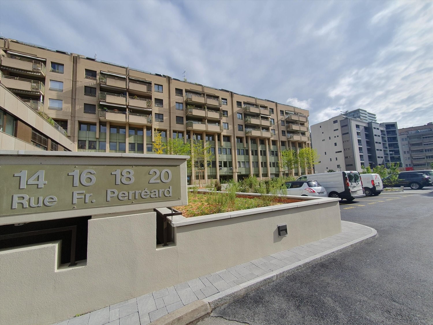 83m² practice