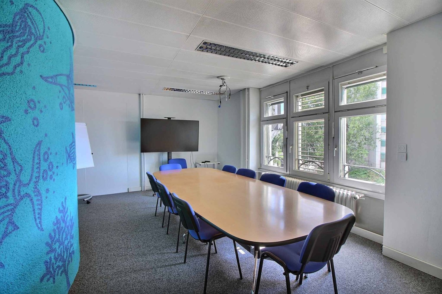 1000m² office