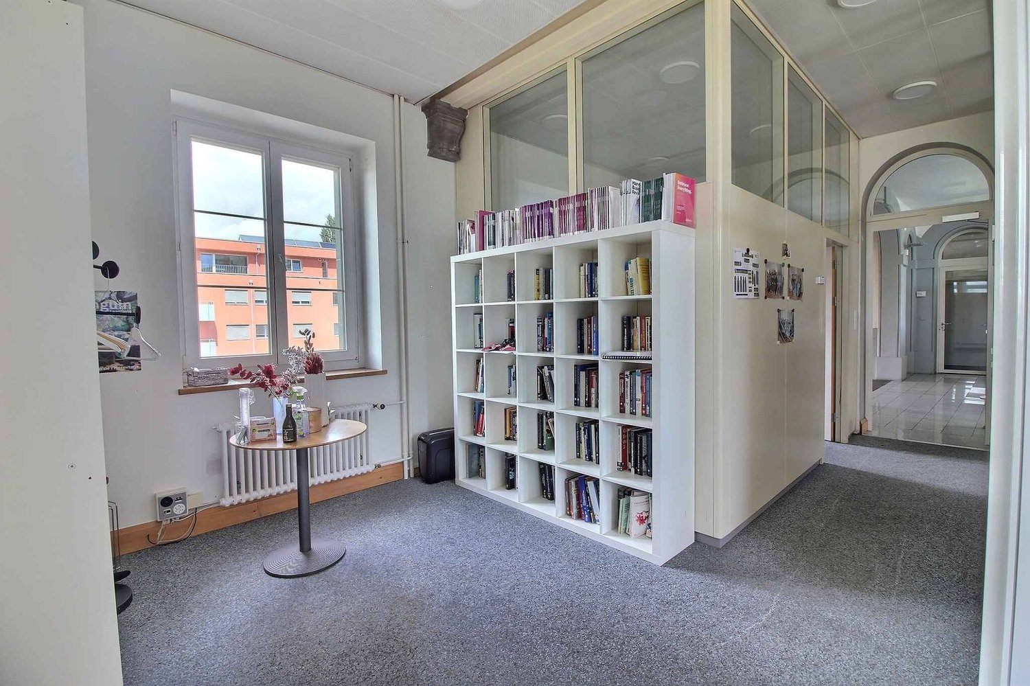 1000m² office