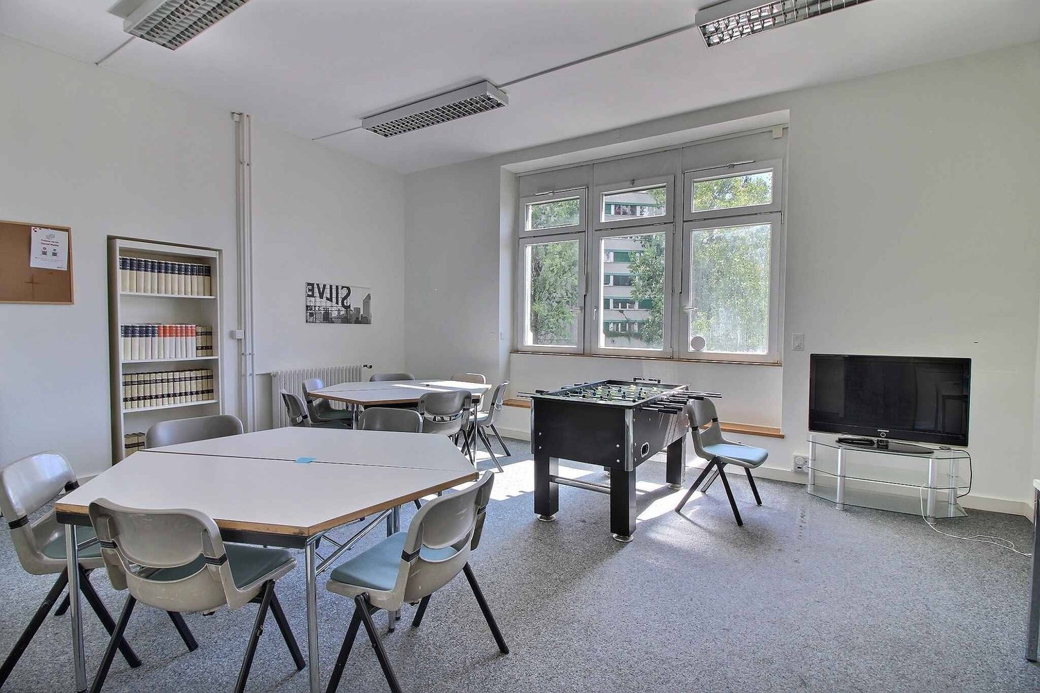 1000m² office