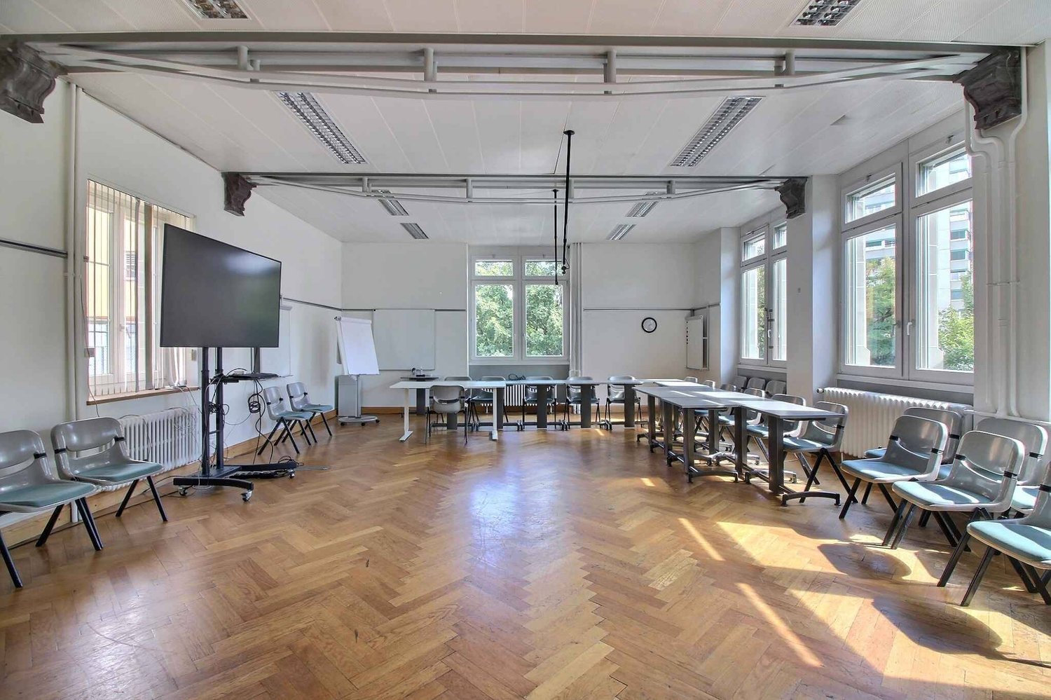 1000m² office