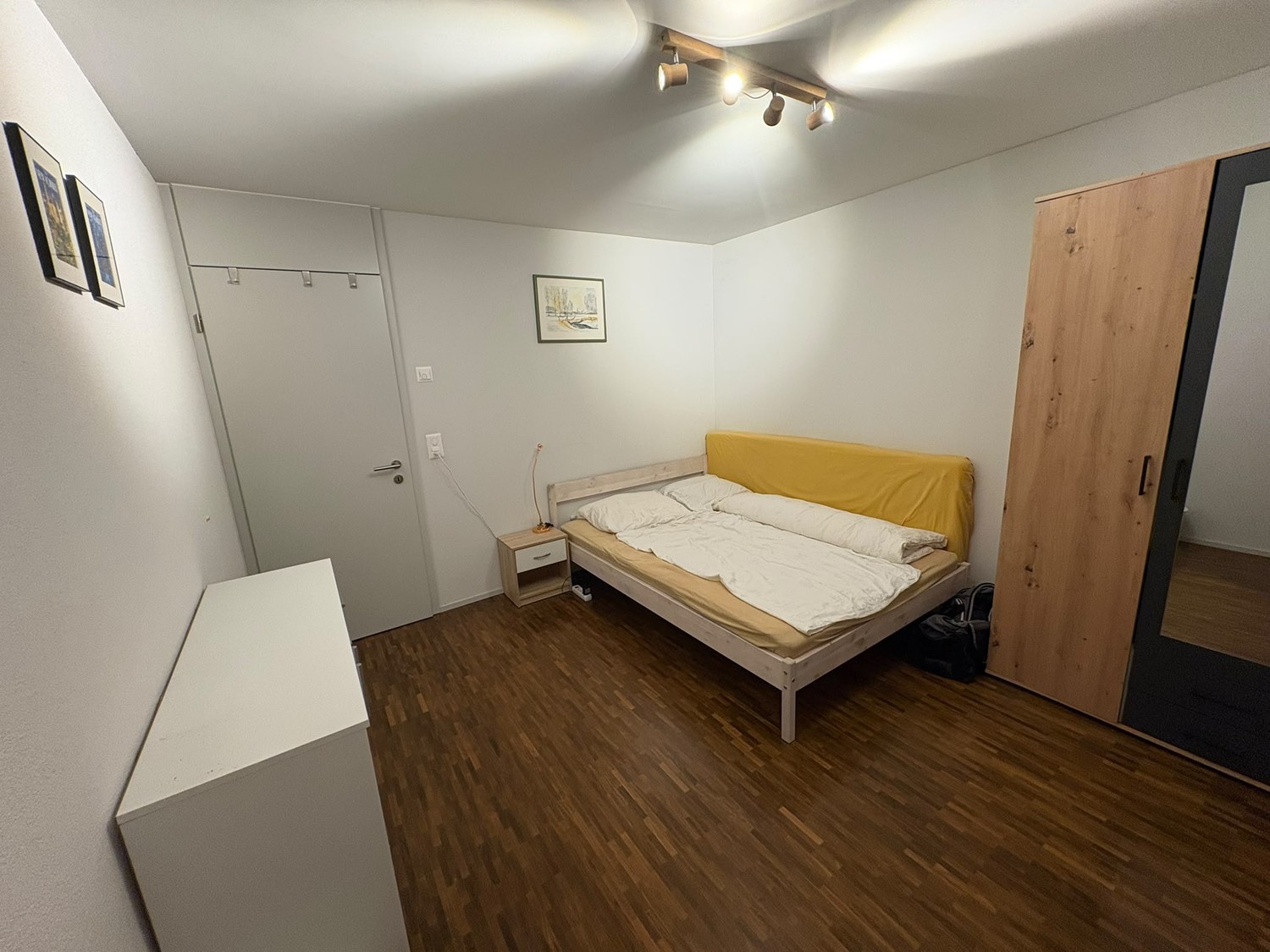 Chambre dans un appartement partagé