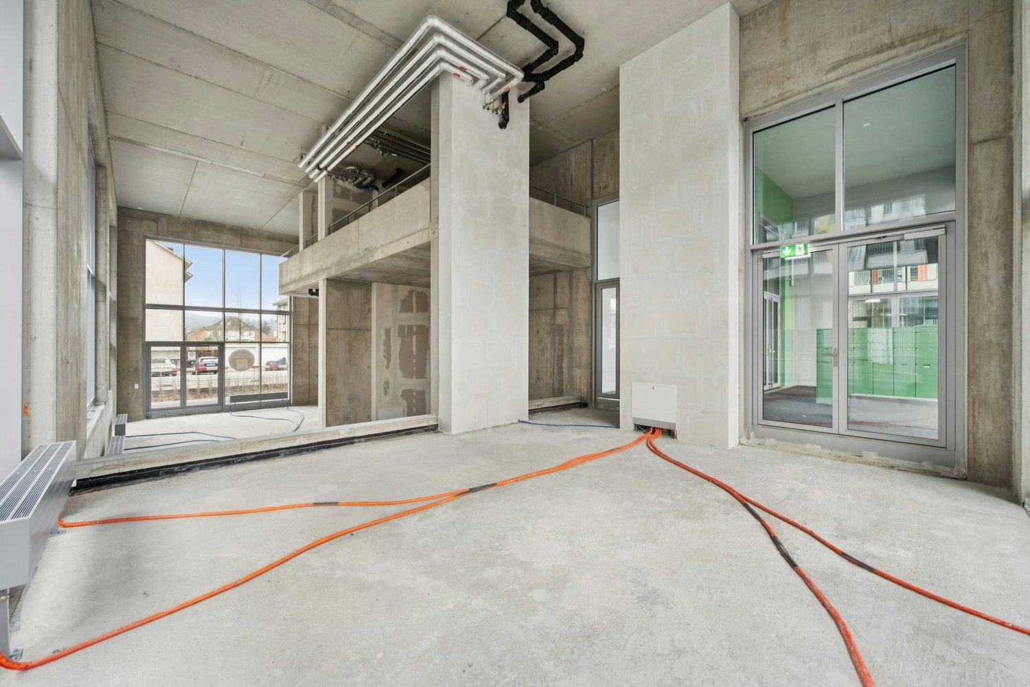 604m² commercial