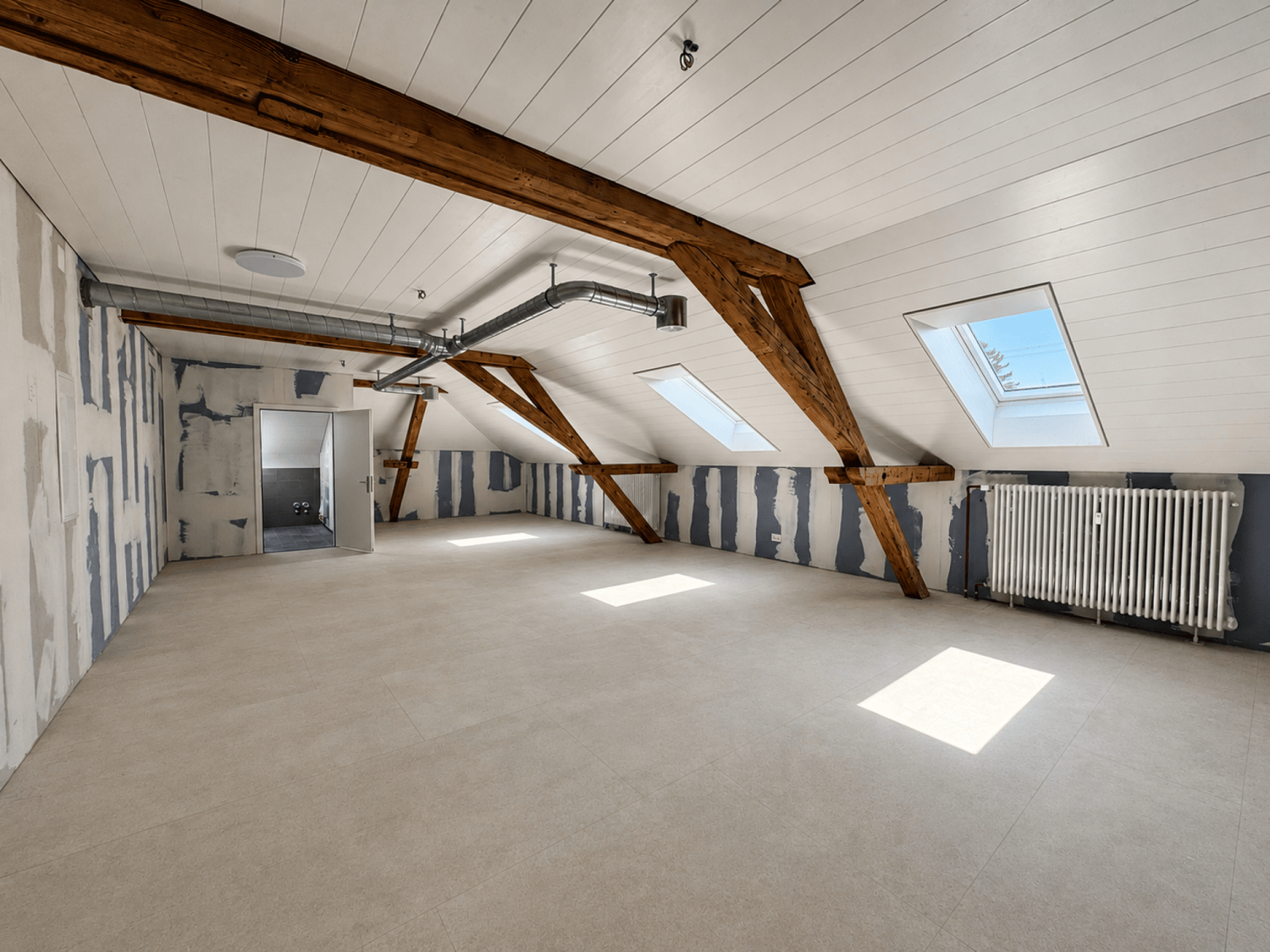 84m² bureau, photo 2 sur 3