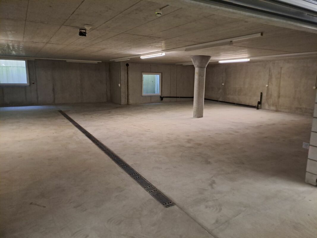 175m² emplacement ouvert, photo 1 sur 3