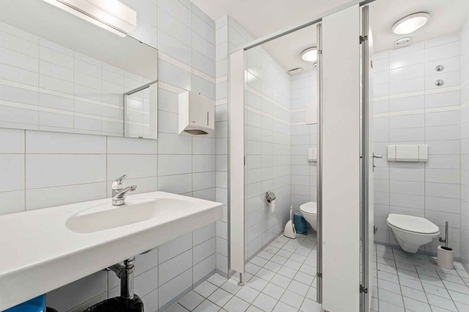 174m² office