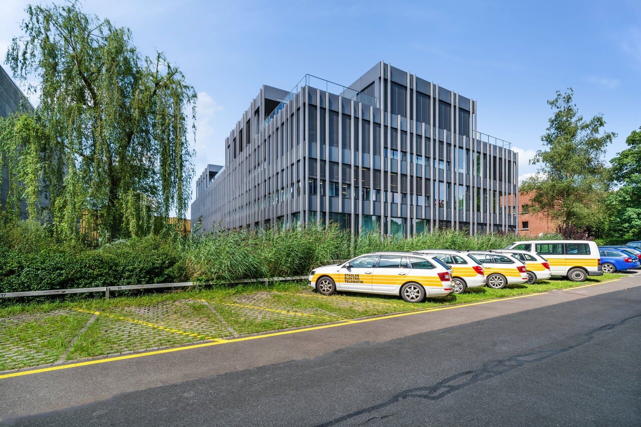 272m² bureau