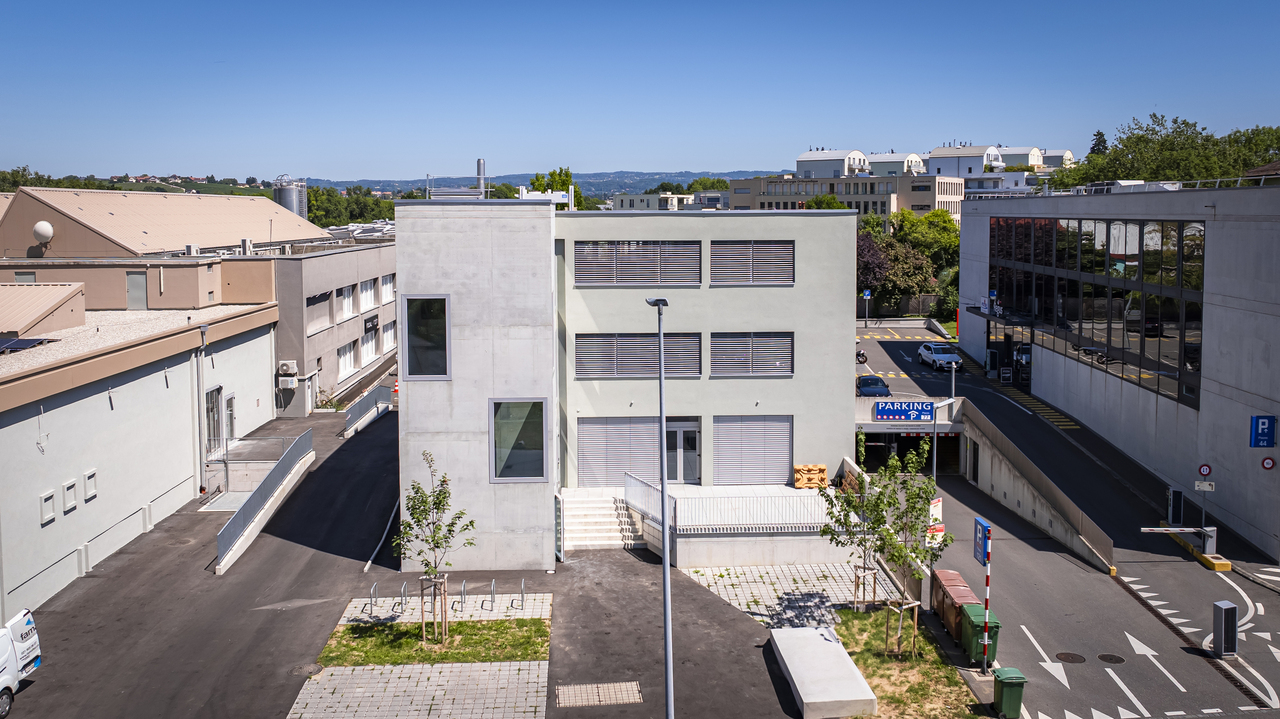 214m² office