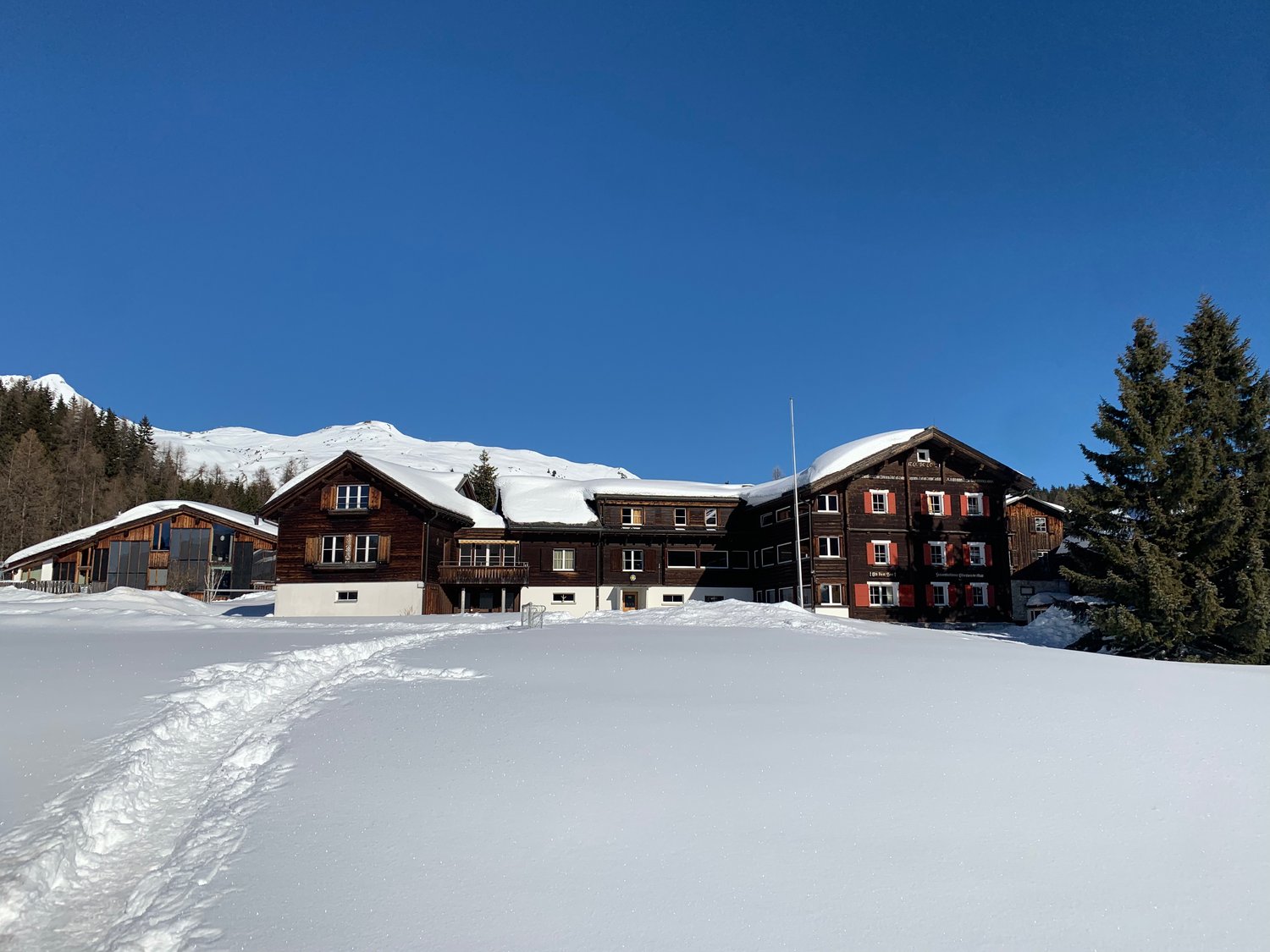 chalet de 19 pièces, photo 2 sur 10