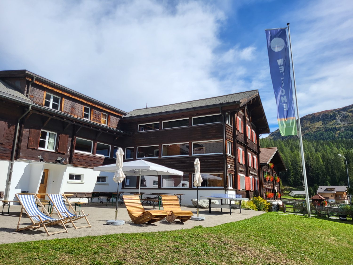chalet de 19 pièces, photo 1 sur 10
