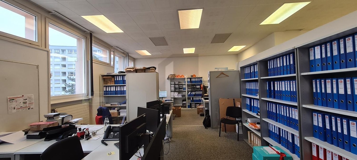 150m² office